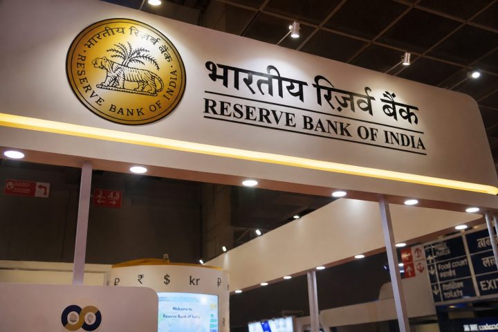 RBI Crackdown: Banks Can’t Force Insurance, Hidden Add-Ons Under New Mis-Selling Rules