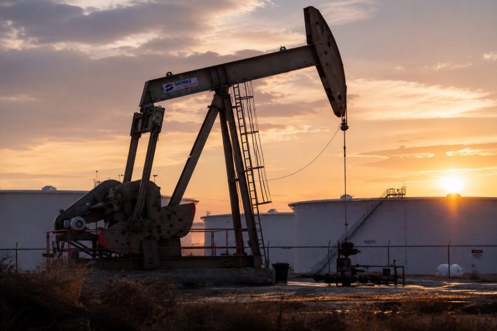 Stocks climb as oil retreats on U.S.-Iran Hormuz deal; Friday agreement expected